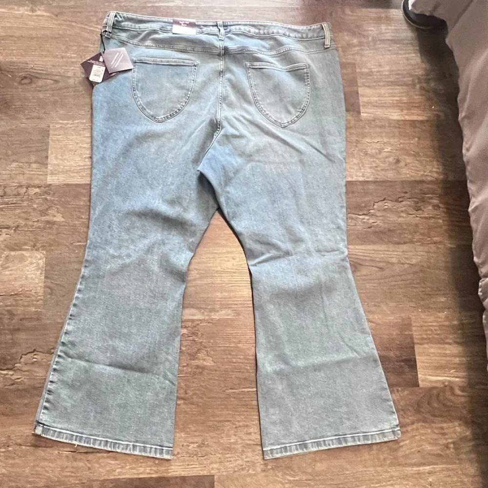 NWT Ava & Viv Plus Size Jeans